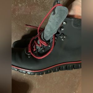 Cole Haan waterproof mans shoes very good condition